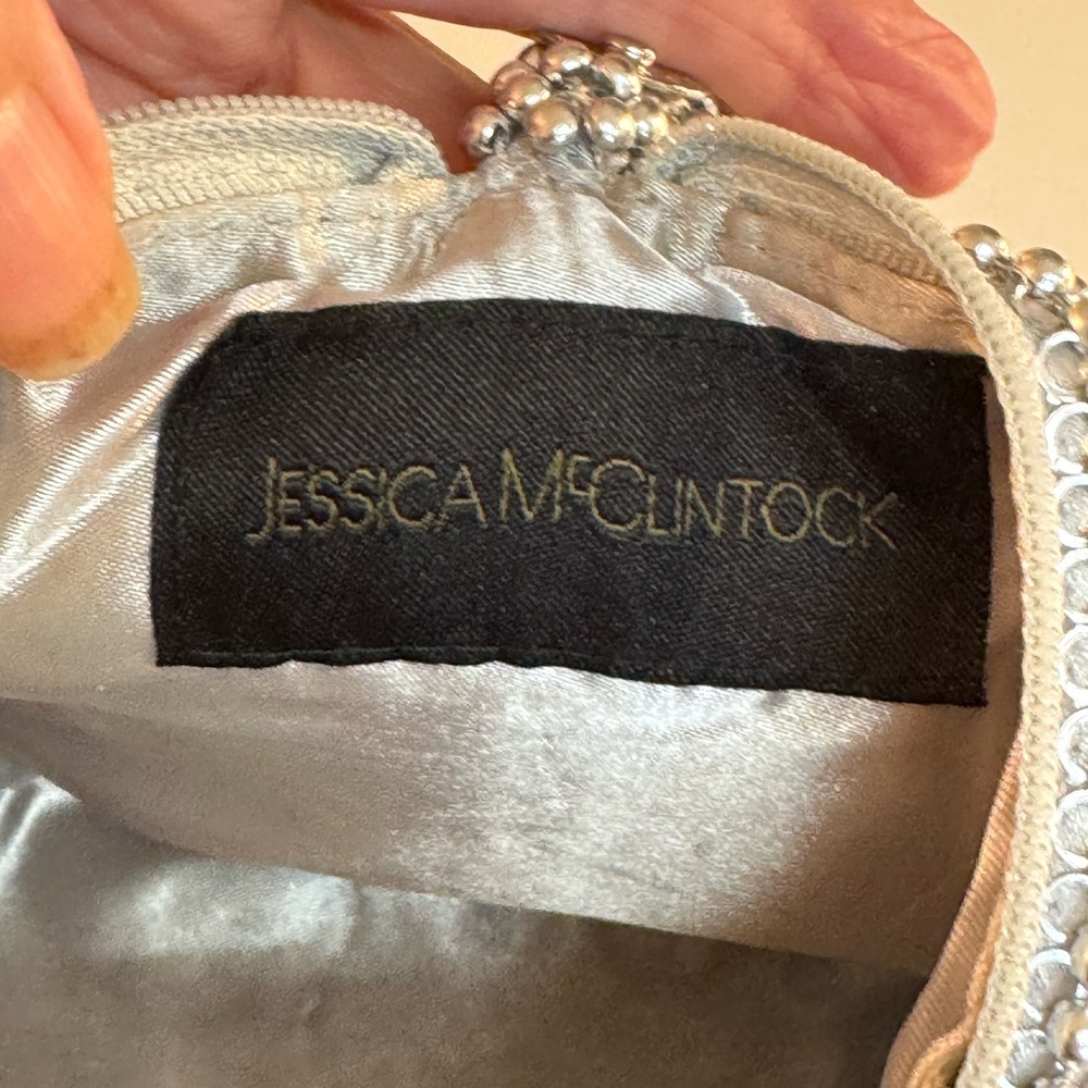 NWOT Jessica McClintock Silver Beaded TRIANGLE MESH BAG! - Picture 10 of 14